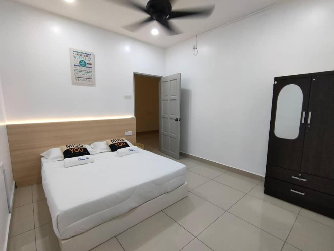 Setia Home Sitiawan Ktv 12+4 Pax Dış mekan fotoğraf