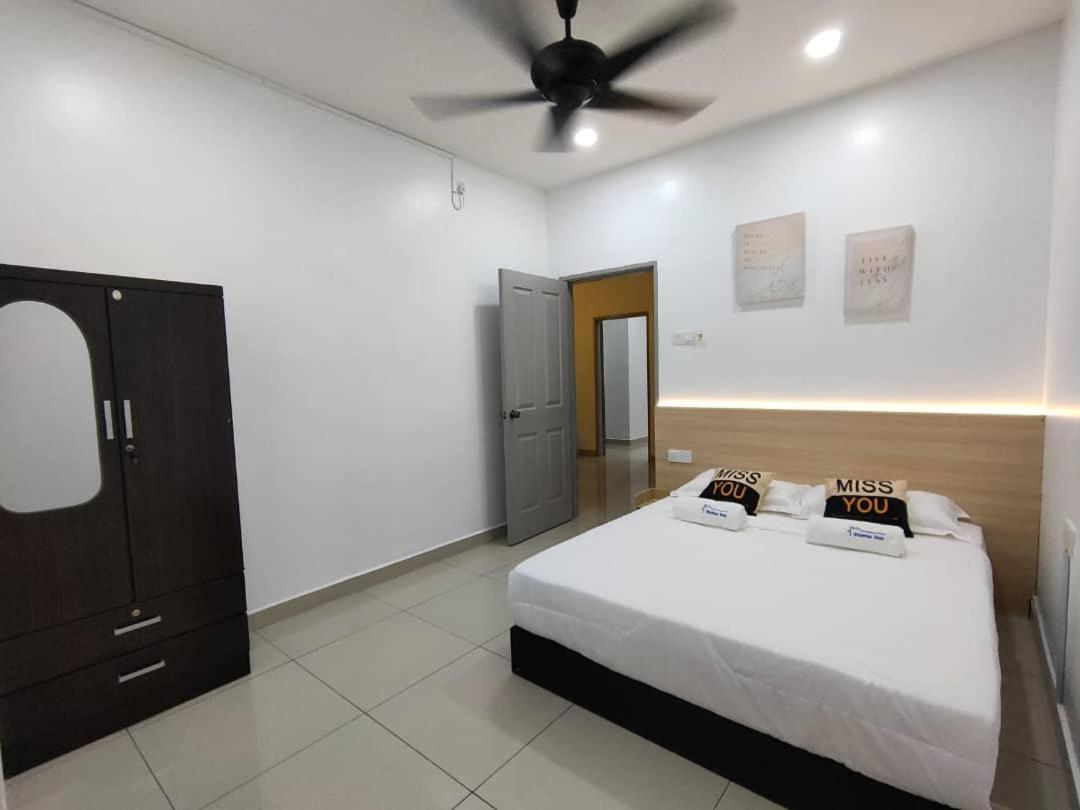 Setia Home Sitiawan Ktv 12+4 Pax Dış mekan fotoğraf